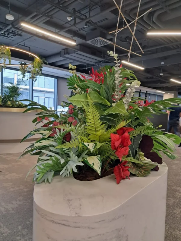 Amenajare in spatii moderne de birouri si HoReCa - eleganta verde la birou - amenajare cu plante artificiale
