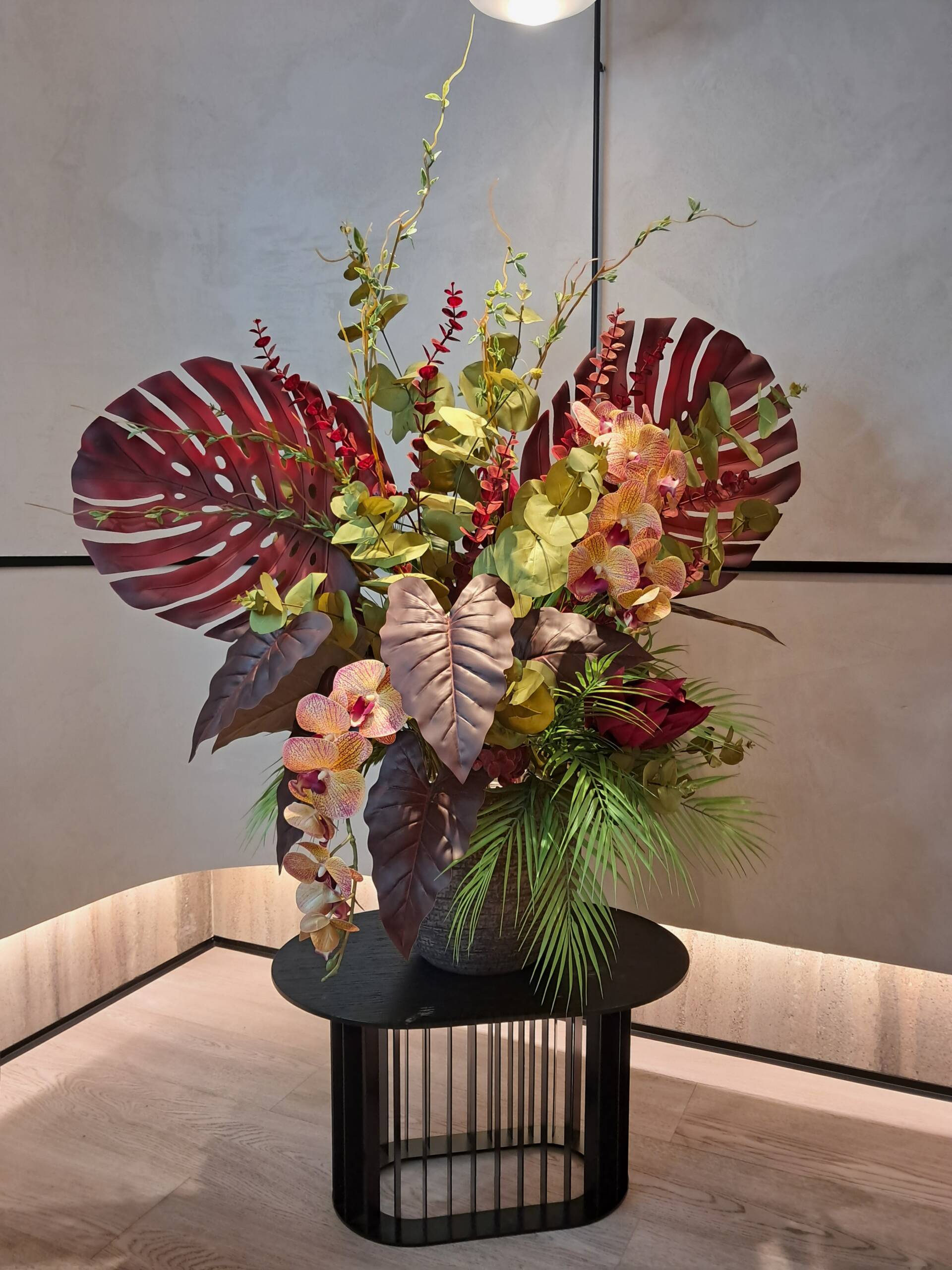 Aranjament floral model monstera imagine 1
