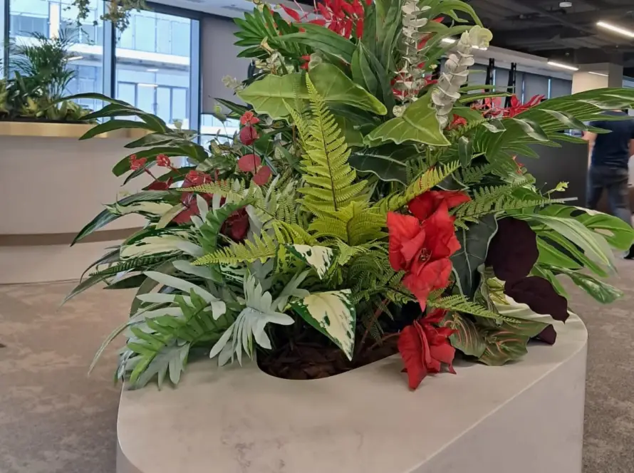 Amenajare in spatii moderne de birouri si HoReCa - eleganta verde la birou - amenajare cu plante artificiale